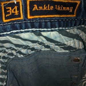 ROCK REVIVAL JEANS